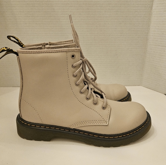 Dr. Martens Women's Beige Boots - Picture 2 of 5